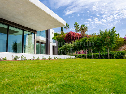 The Hills Twelve - Luxury 7-Bedroom Contemporary Villa La Quinta