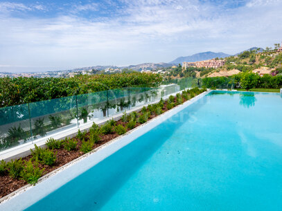 The Hills Twelve - Luxury 7-Bedroom Contemporary Villa La Quinta