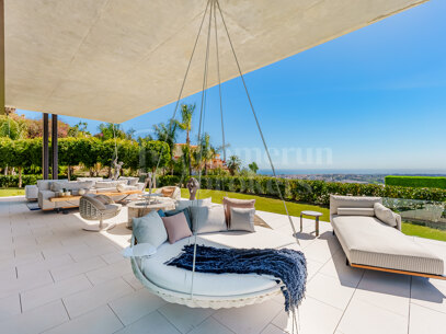 The Hills Twelve - Luxury 7-Bedroom Contemporary Villa La Quinta