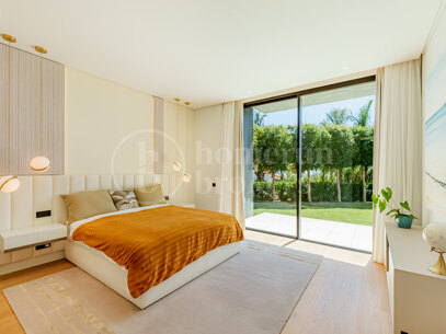 The Hills Twelve - Luxury 7-Bedroom Contemporary Villa La Quinta