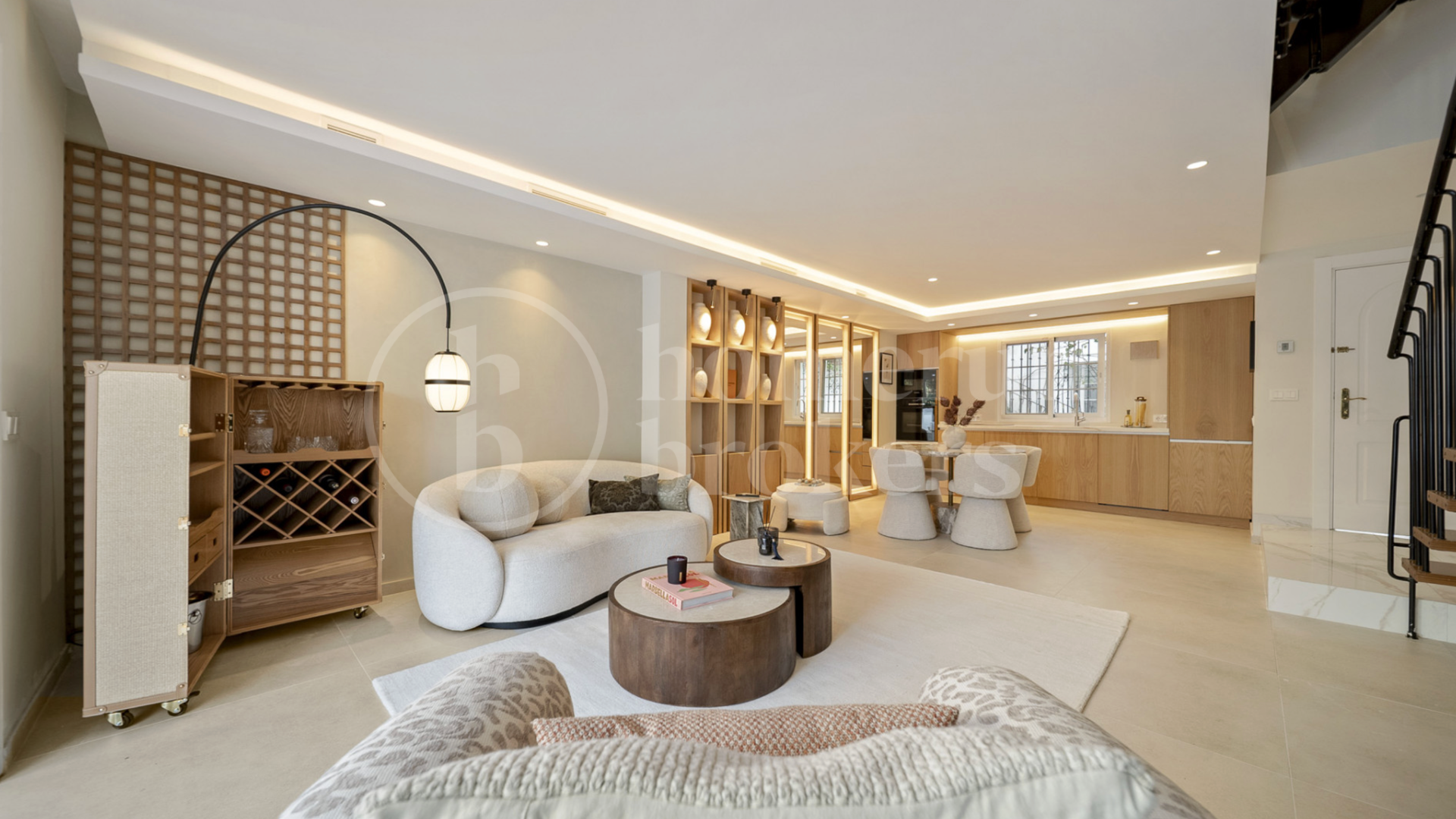 Casa Romano Heights - Luxury renoverade radhus gångavstånd till Puente Romano