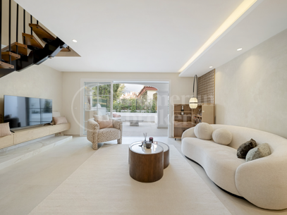 Casa Romano Heights - Luxury Townhouse within walking distance to Puente Romano