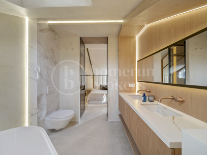 Casa Romano Heights - Luxury Townhouse within walking distance to Puente Romano