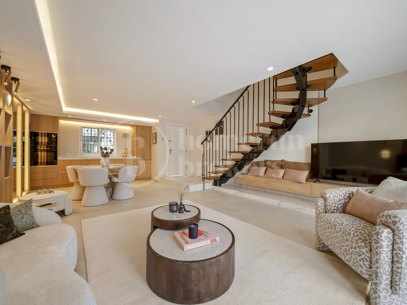 Casa Romano Heights - Luxury Townhouse within walking distance to Puente Romano