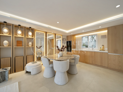 Casa Romano Heights - Luxury Townhouse within walking distance to Puente Romano