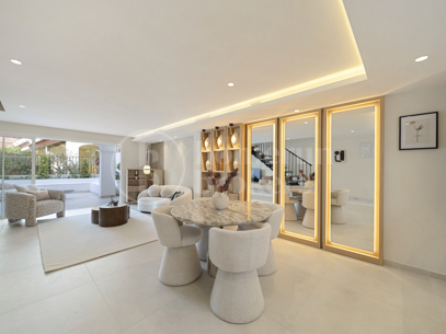 Casa Romano Heights - Luxury Townhouse within walking distance to Puente Romano