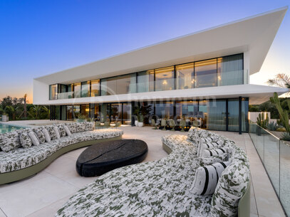 Villa Aldebaran - Luxury Villa with Golf and Sea Views