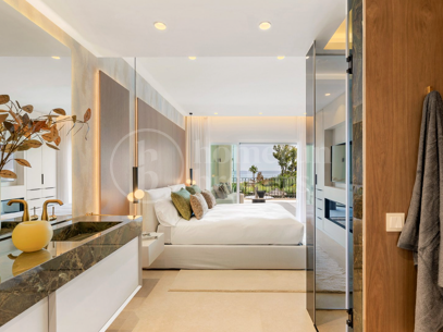 Apartment Valerin - Renovated Beacfront Apartment in Estepona