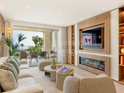 Apartment Valerin - Renovated Beacfront Apartment in Estepona