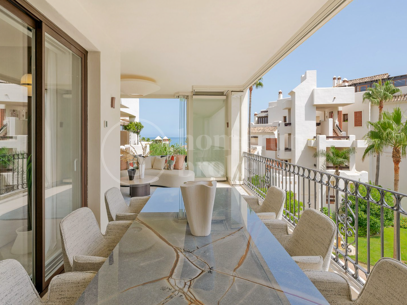 Apartment Valerin - Renovated Beacfront Apartment in Estepona