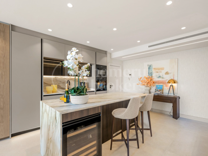 Apartment Valerin - Renovated Beacfront Apartment in Estepona