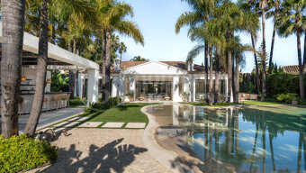 Casa Cenote - Villa With a Tropical Resort Feel in Nueva Andalucia