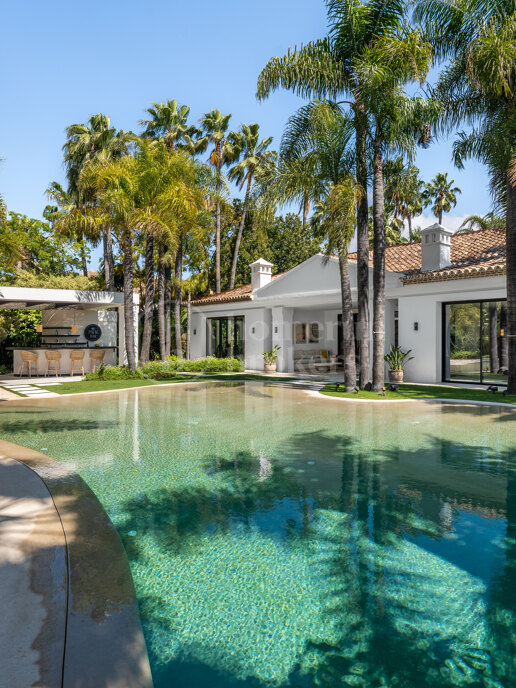 Casa Cenote - Villa With a Tropical Resort Feel in Nueva Andalucia