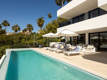Villa Auriga 14 - Contemporary 4 bedroom Villa