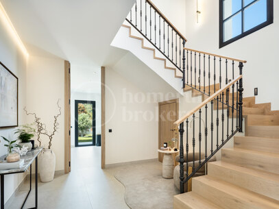 Villa Bellevue - Luxury 6 bed villa with sea views Benahavis