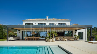 Villa Bellevue - Luxury 6 bed villa with sea views Benahavis