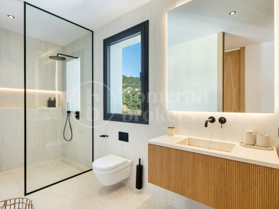Villa Bellevue - Luxury 6 bed villa with sea views Benahavis