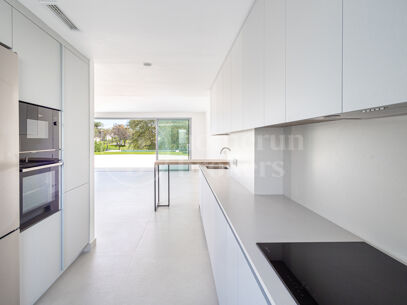 Villa Treetops - Modern townhouse near golf San Pedro