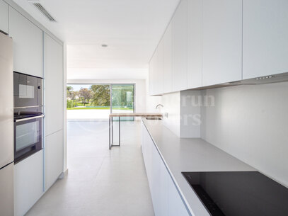 Villa Treetops - Modern townhouse near golf San Pedro