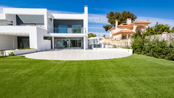 Villa Treetops - Modernt radhus nära golf San Pedro