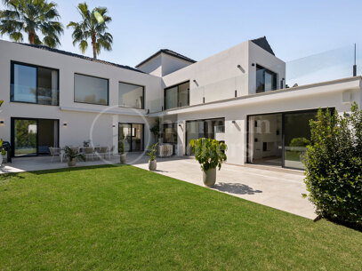 Villa Aura - Renoverad 4 sovrum i Las Brisas