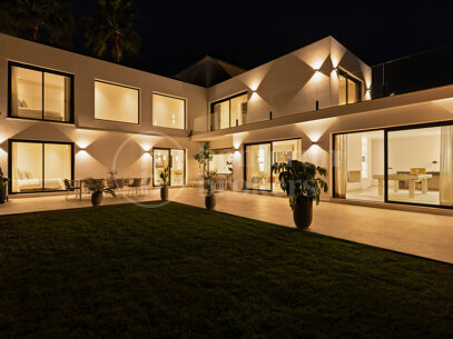 Villa Aura - Renoverad 4 sovrum i Las Brisas