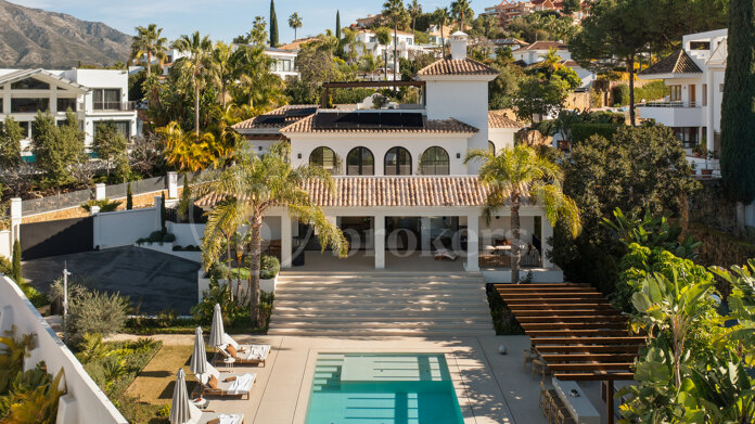 Villa Maya - Luxury 6 bed villa near golf Nueva Andalucia