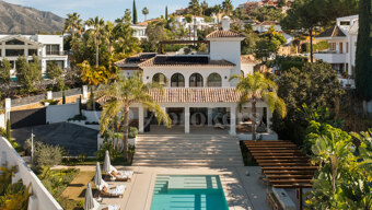 Villa Maya - Luxury 6 bed villa near golf Nueva Andalucia