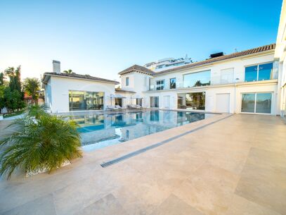 Villa Guadalmina Alta - Rymlig villa nära golf Guadalmina