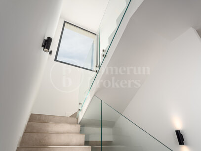 Villa Martina - Modern 5 bed villa med solarium Estepona