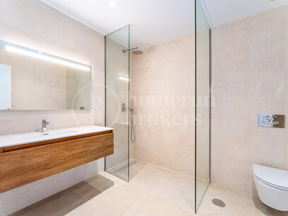 Villa Martina - Modern 5 bed villa med solarium Estepona