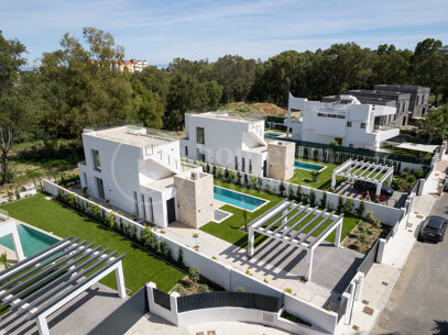 Villa Martina - Modern 5 bed villa med solarium Estepona