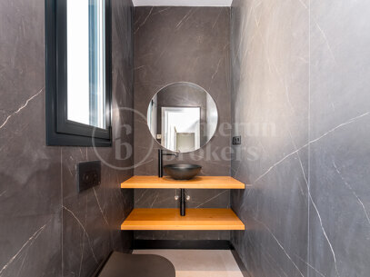 Villa Martina - Modern 5 bed villa med solarium Estepona