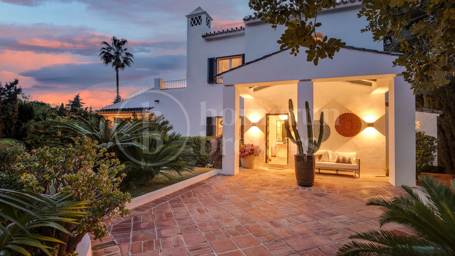 Casa Lagos - 5 bed Villa near Puente Romano Marbella