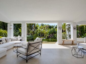 Casa Lagos - 5 bed Villa near Puente Romano Marbella