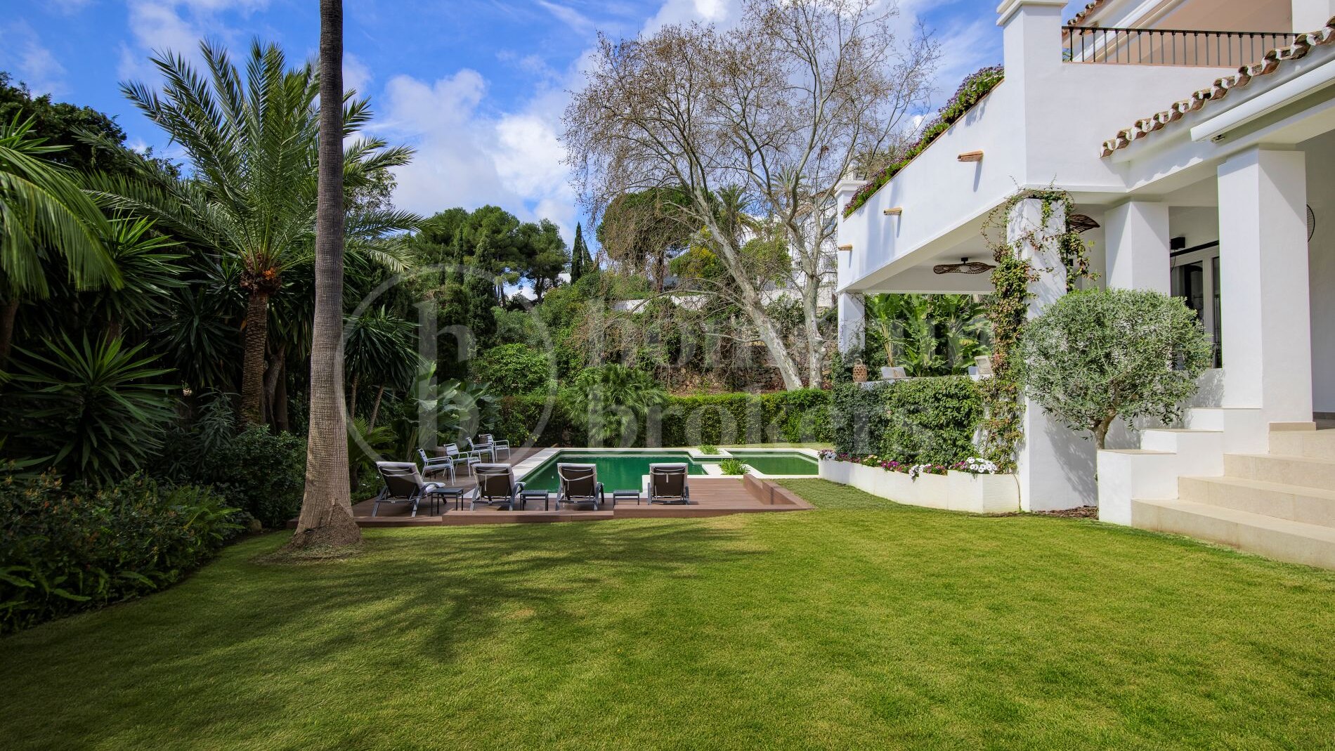 Casa Lagos - 5 bed Villa near Puente Romano Marbella