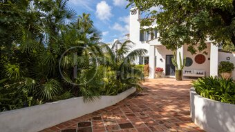 Casa Lagos - 5 bed Villa near Puente Romano Marbella