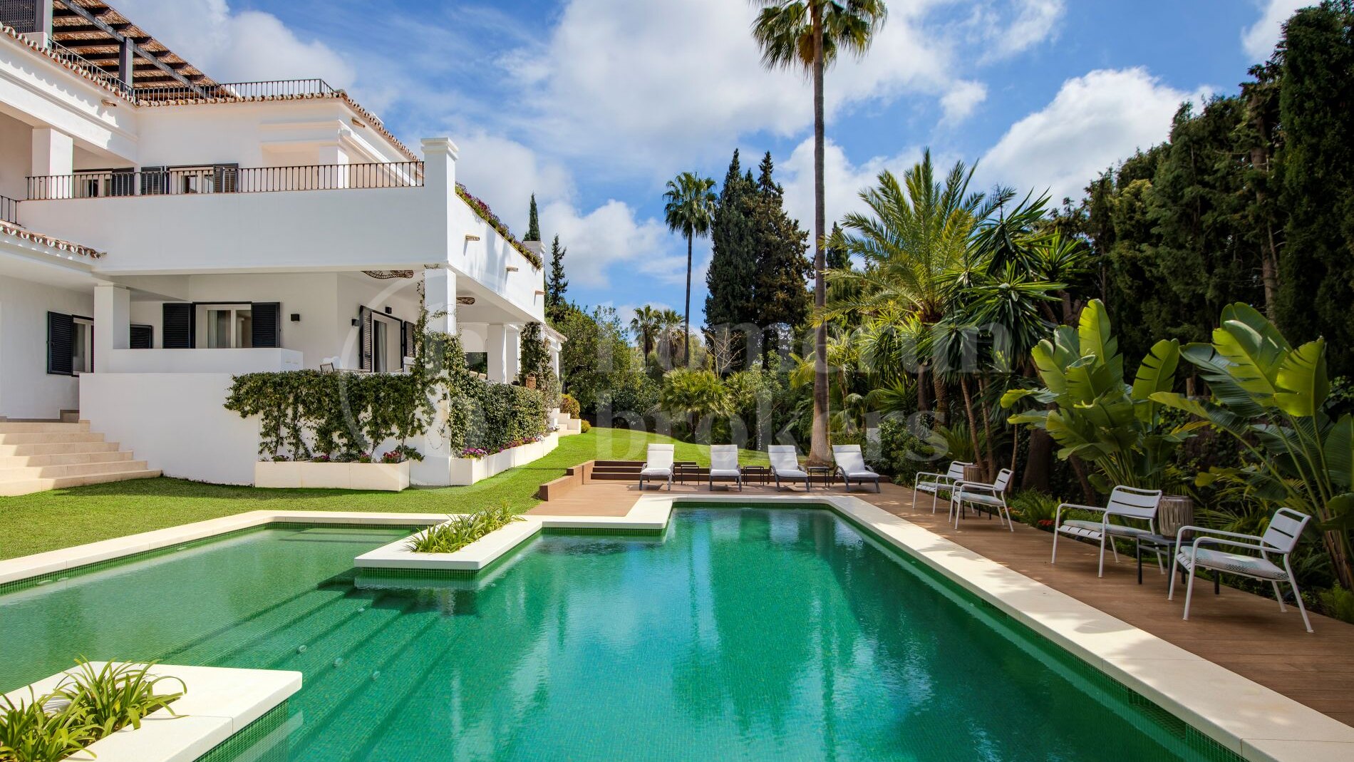 Casa Lagos - 5 bed Villa near Puente Romano Marbella