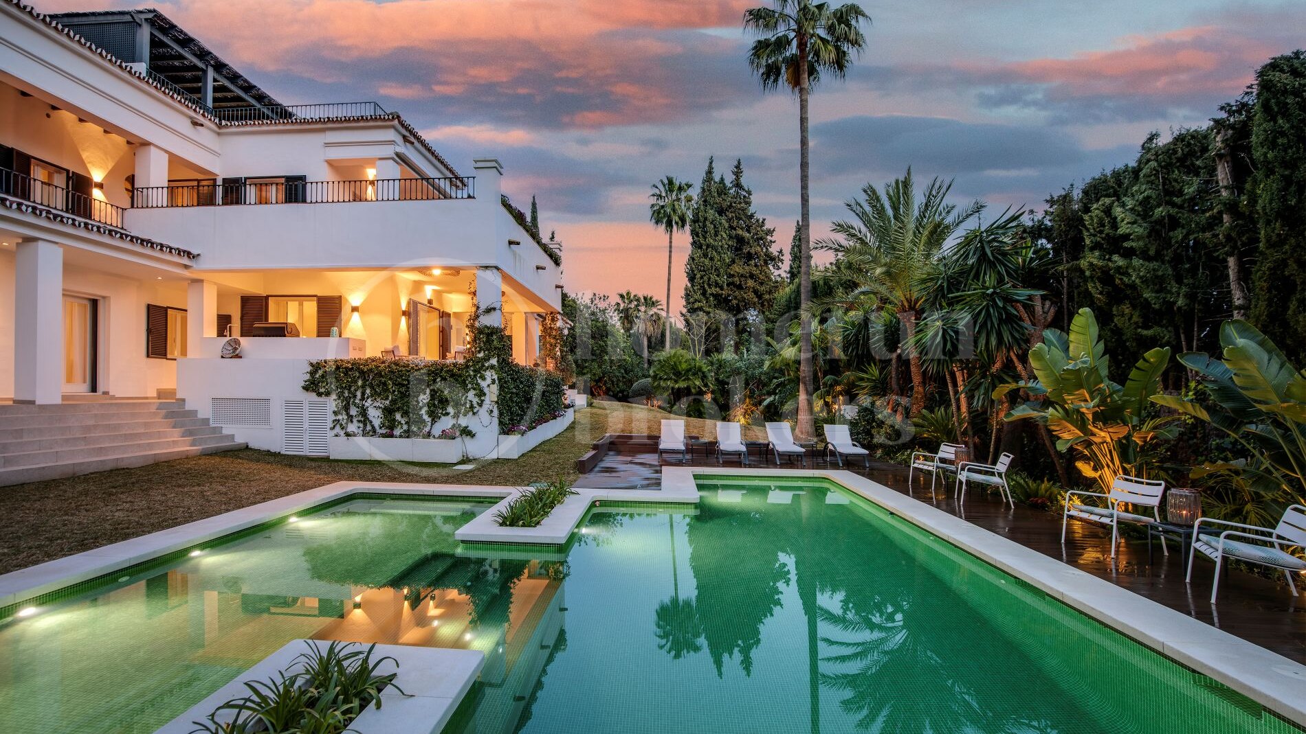 Casa Lagos - 5 bed Villa near Puente Romano Marbella
