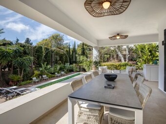 Casa Lagos - 5 bed Villa near Puente Romano Marbella