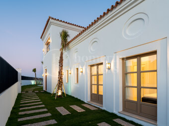 Villa Montilla - Brand New Modern 4 sovrum med havsutsikt Estepona
