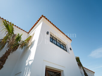 Villa Montilla - Brand New Modern 4 sovrum med havsutsikt Estepona