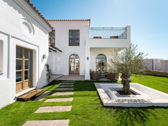 Villa Montilla - Brand New Modern 4 sovrum med havsutsikt Estepona