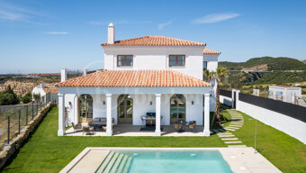 Villa Montilla - Brand New Modern 4 bed villa with sea views Estepona