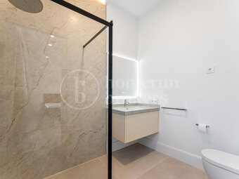 Villa Montilla - Brand New Modern 4 sovrum med havsutsikt Estepona