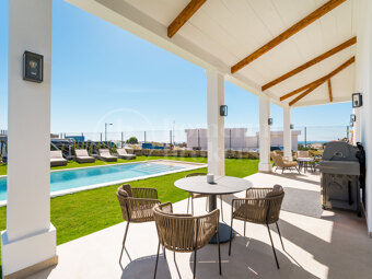 Villa Montilla - Brand New Modern 4 sovrum med havsutsikt Estepona