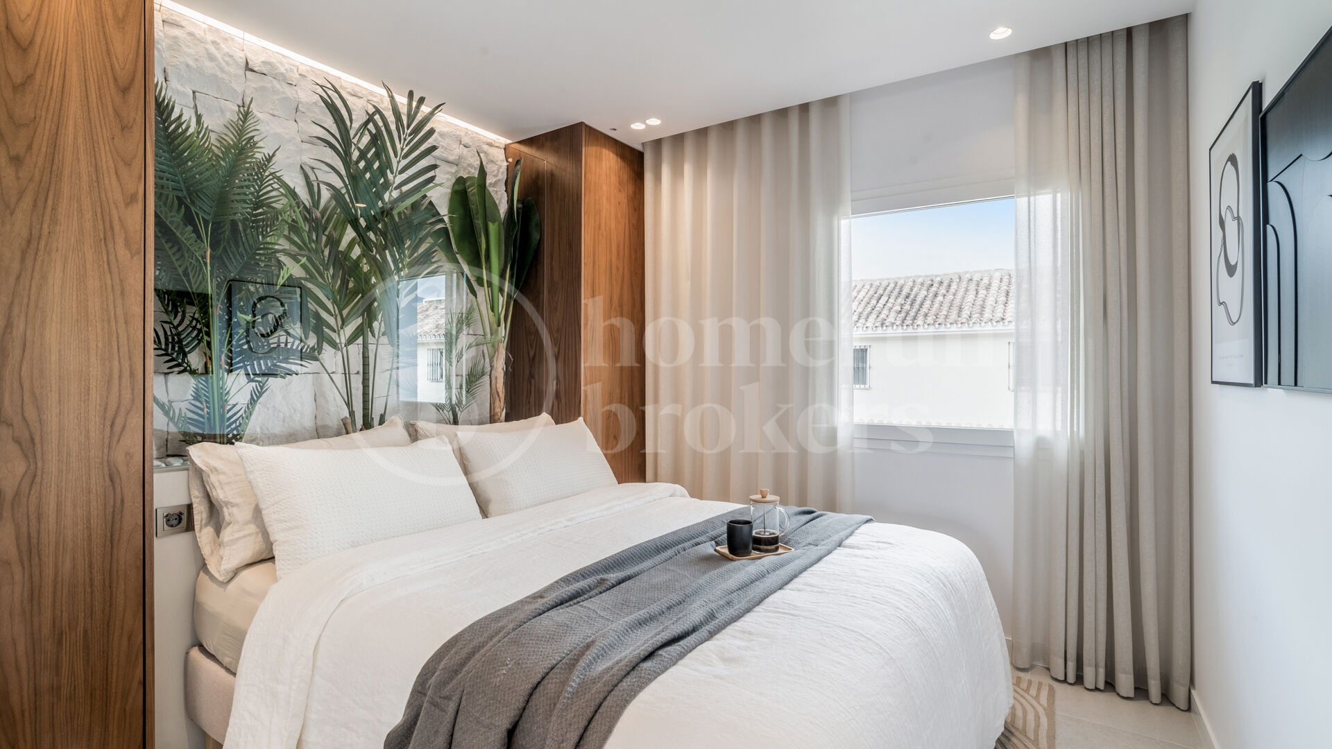 Casa Rochelle - Beautiful Townhouse located in Aloha, Nueva Andalucia
