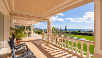 Villa La Joya - Classic Mediterranean Villa located in Sierra Blanca