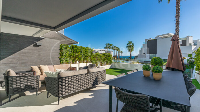 The Island 29 - Spacious Frontline Beach Townhouse Located West Estepona