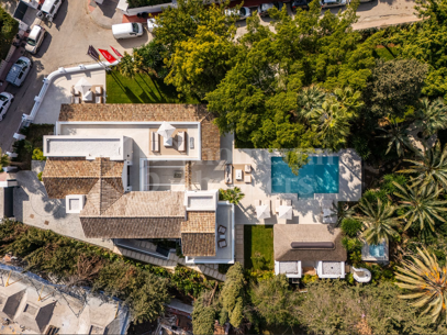 Casa Las Palmeras - Renoverad Villa i Las Brisas, Nueva Andalucia